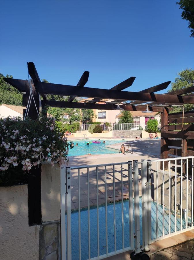 Maisonnette En Residence Avec Piscine Et Tennis 圣瓦利耶-德蒂耶 外观 照片